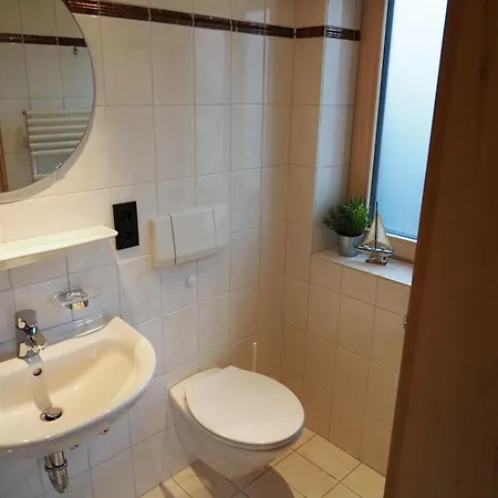 Alpinum Apartment *