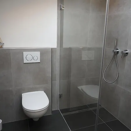 Alpinum Apartment *
